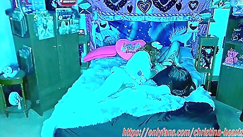 Christina Hearts Meets Jules (bonus) We Cant Keep Our Hands Off Of Eachother